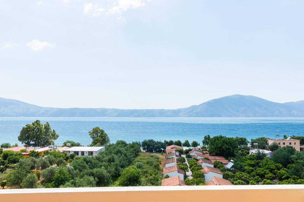 Hotel Dini Radhimë Екстериор снимка
