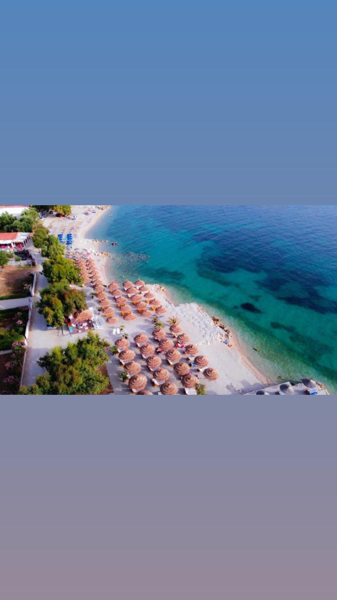Hotel Dini Radhimë Екстериор снимка